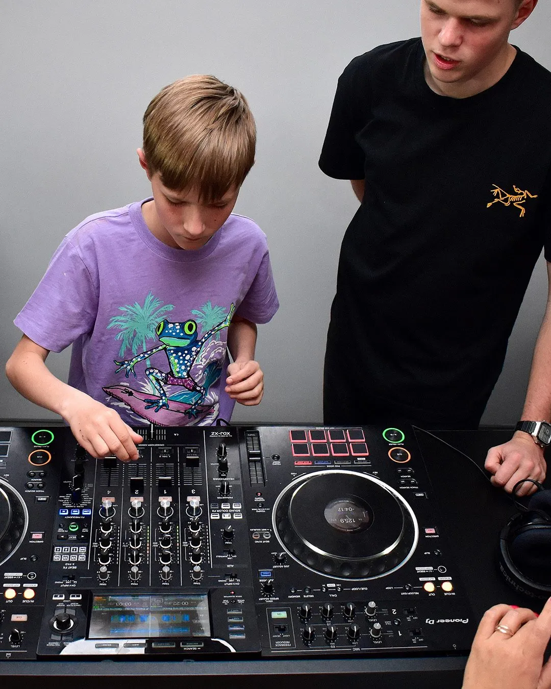 DJ Pamokos Pradedanciuju Kaune Pamokus Planas Vaikam ir Suaugusiems